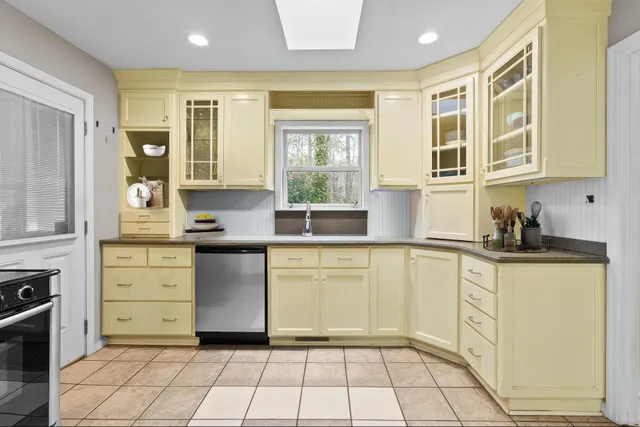 $1,200,000 | 245 Kingrail Lane, Huger, SC 29450