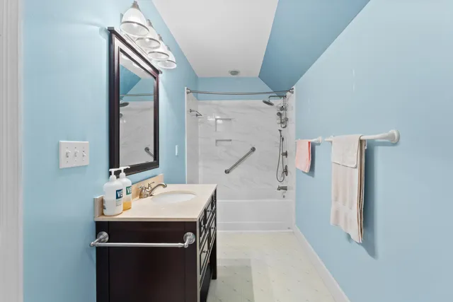 $1,200,000 | 245 Kingrail Lane, Huger, SC 29450