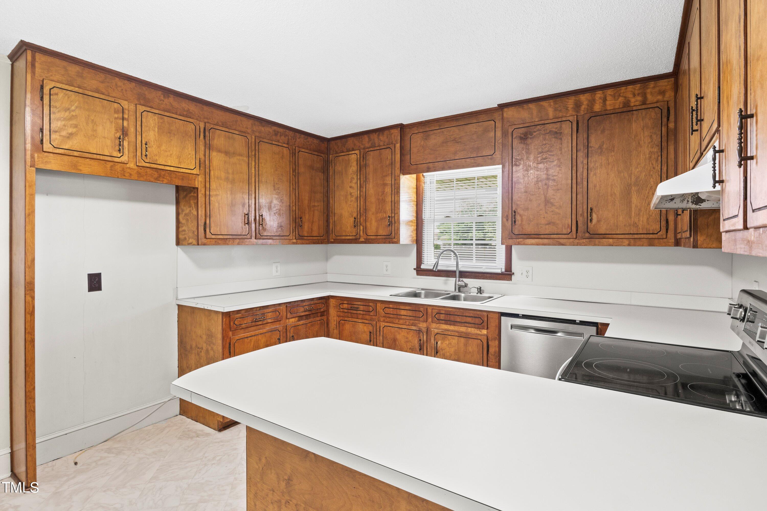 11 Partin Road Dunn, NC 28334 - Photo 14 of 46 32-2024060611 Partin Rd033