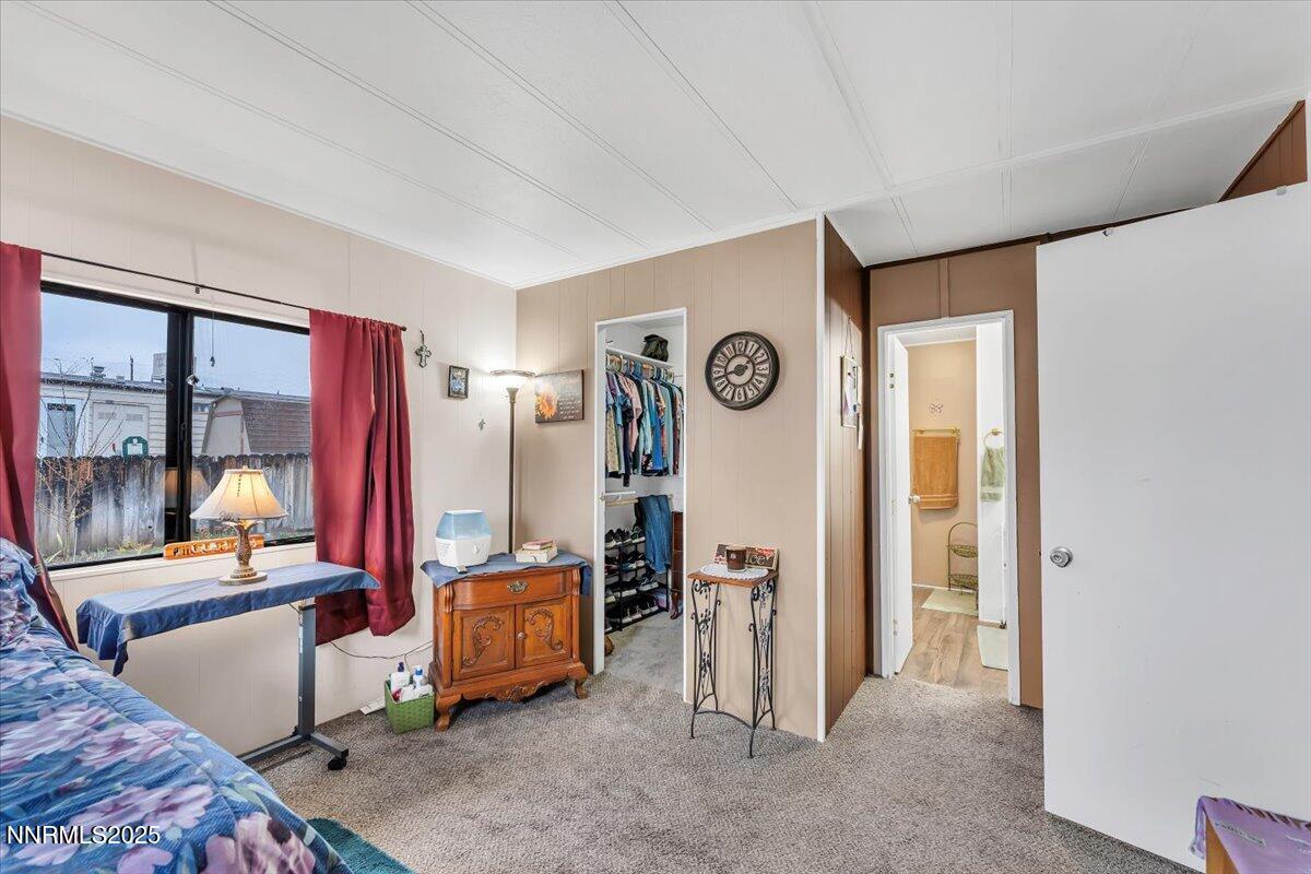 485 Capricorn Circle Reno, NV 89521 - Photo 20 of 31 a room with furniture and a window