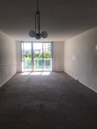 $1,850 | 19380 Collins Avenue, Unit 319, Sunny Isles Beach, FL 33160