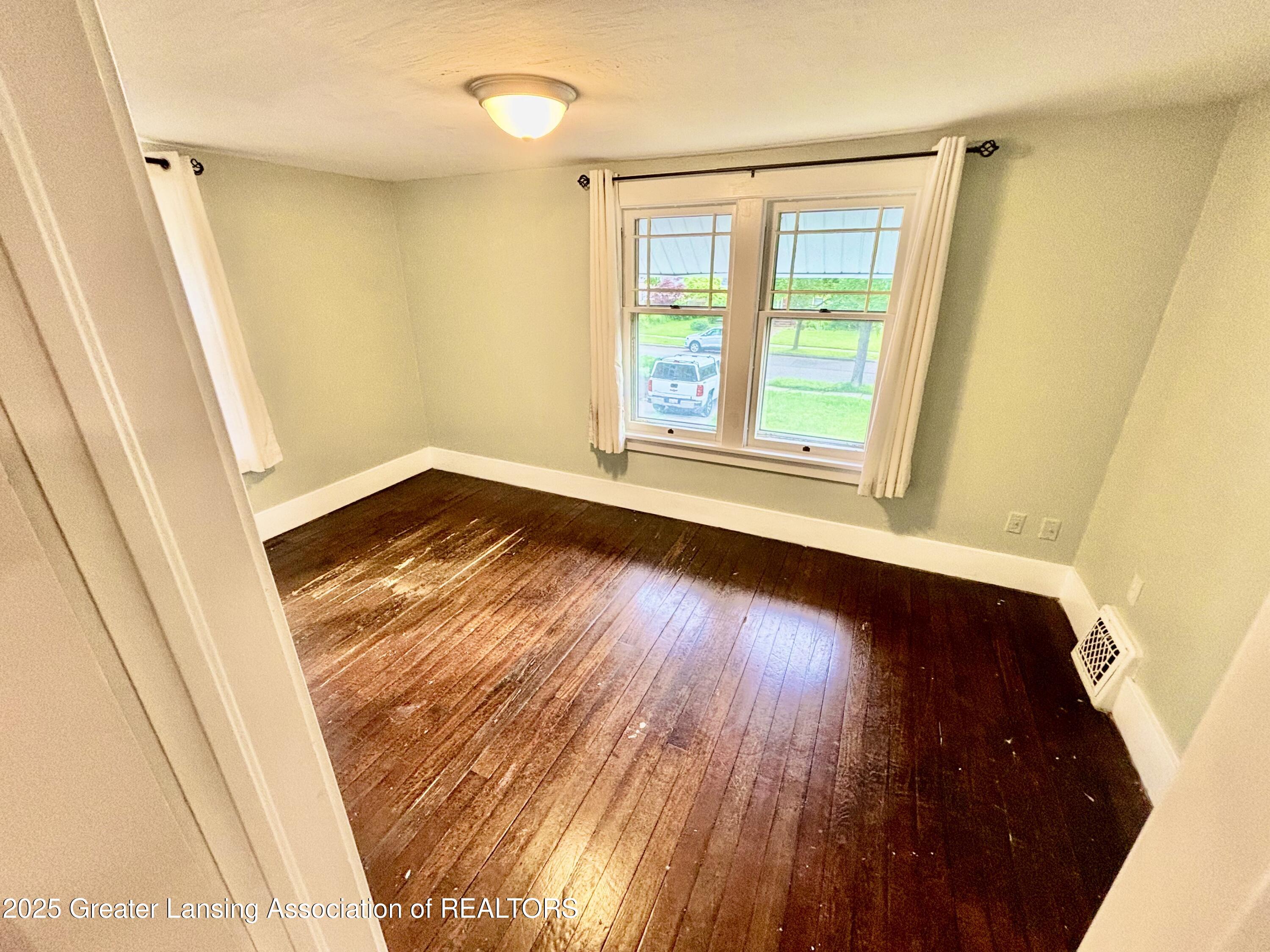 1519 Osborn Road Lansing, MI 48915 - Photo 47 of 72 IMG_4967 2