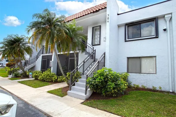 $355,000 | 304 Racquet Club Road, Unit 203, Weston, FL 33326