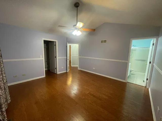 $2,800 | 76 Canterbury Trail, Romeoville, IL 60446