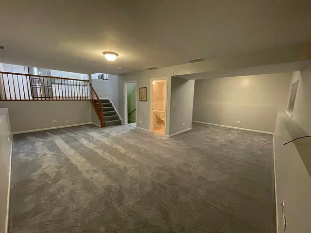 $2,800 | 76 Canterbury Trail, Romeoville, IL 60446