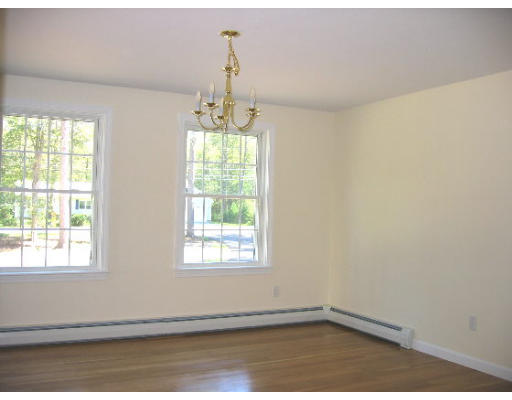 876 Main Street Wareham, MA 02576 - Photo 5 of 11 Gallery Image 5