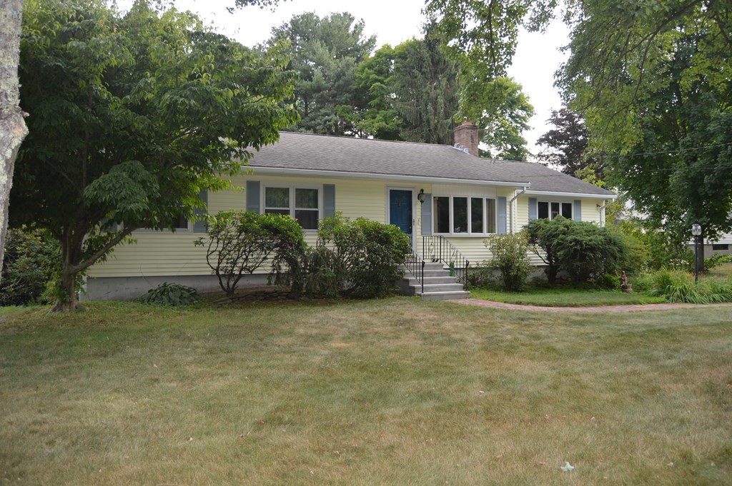 4 Gilmore Road Southborough, MA 01772 - Photo 2 of 25 Gallery Image 2