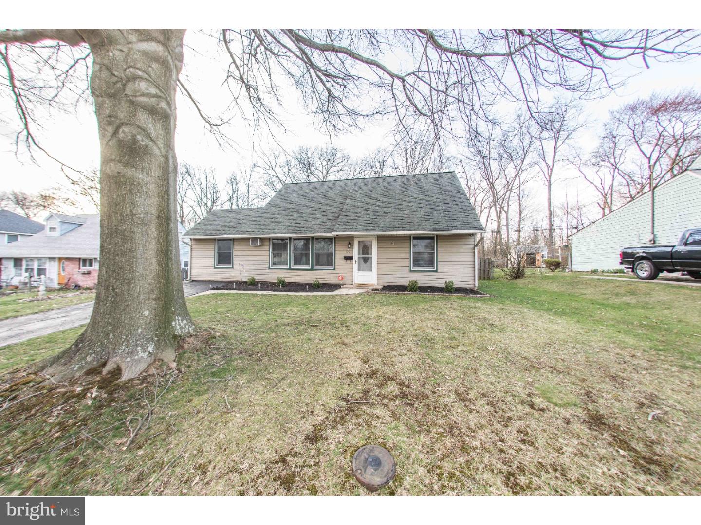 51 Hedge Road Levittown, PA 19056 - Photo 1 of 25 Gallery Image 1