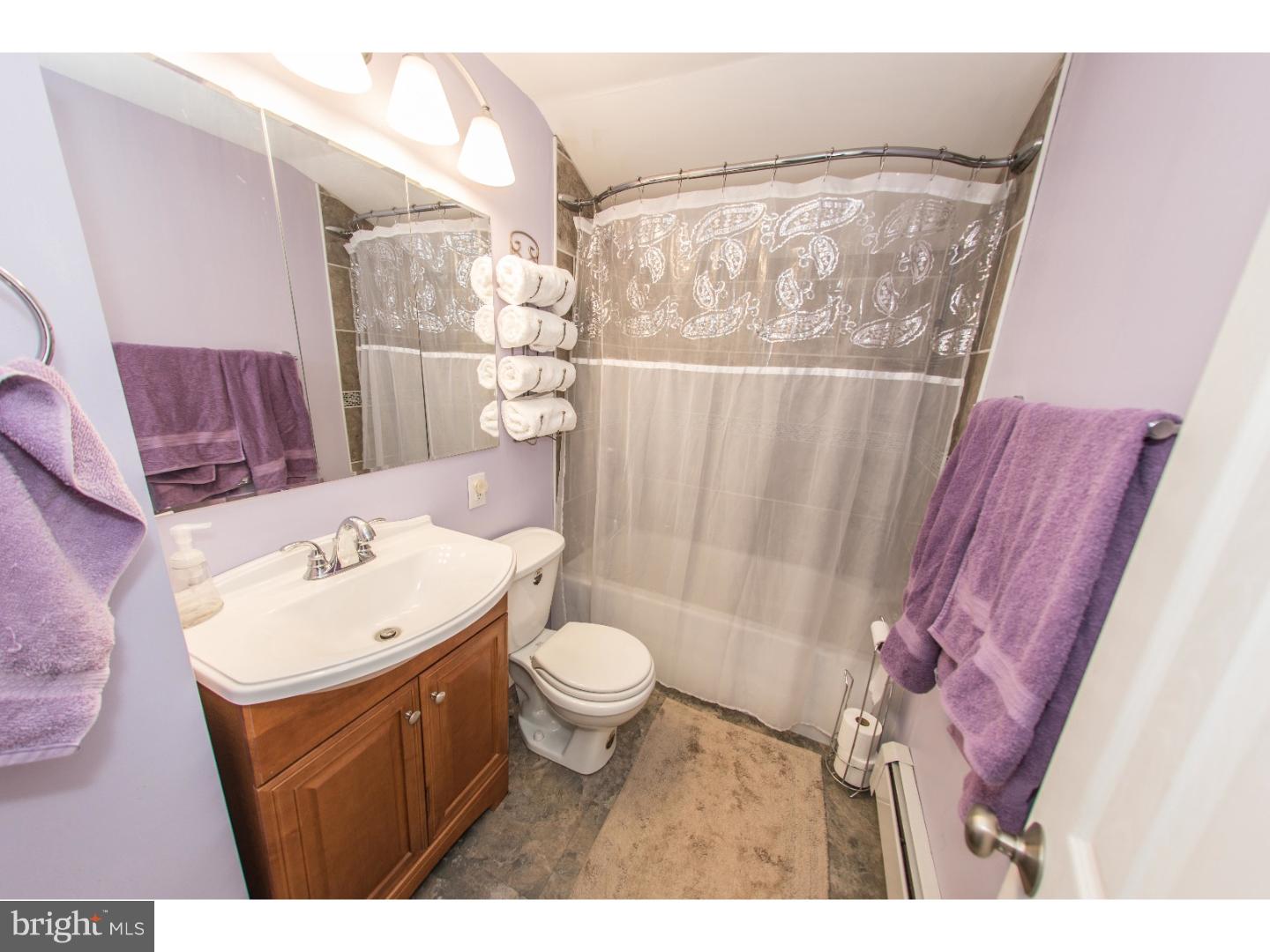 51 Hedge Road Levittown, PA 19056 - Photo 6 of 25 Gallery Image 6