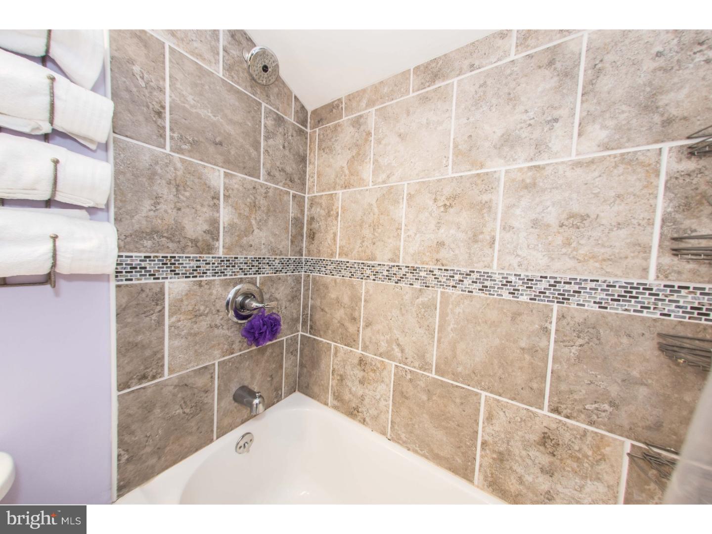 51 Hedge Road Levittown, PA 19056 - Photo 9 of 25 Gallery Image 9