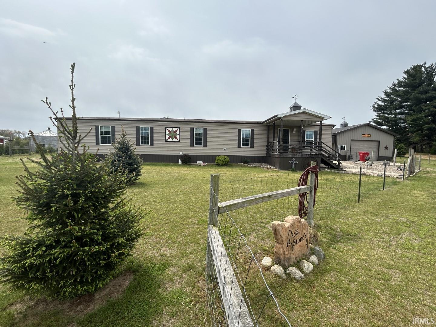 10105 East 150 North Grovertown, IN 46531 - Photo 1 of 19