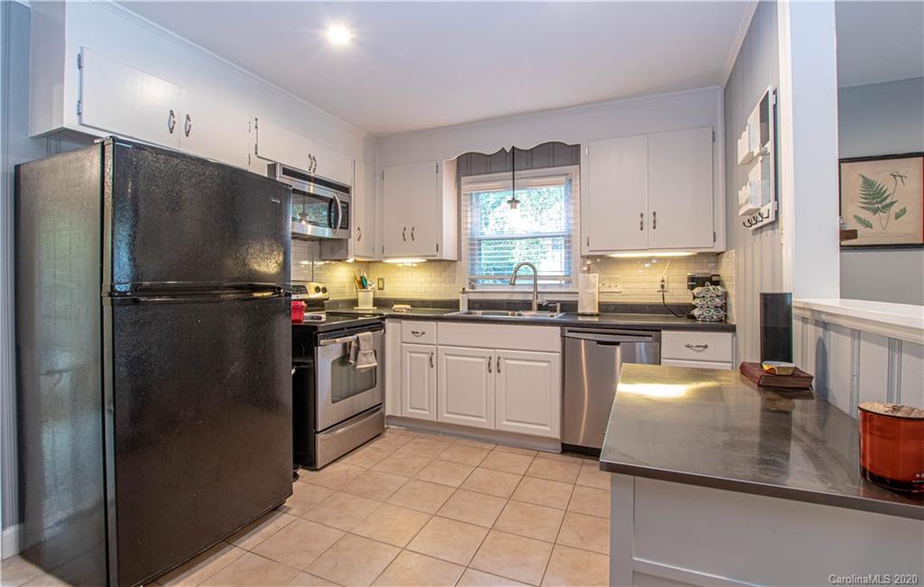 3837 Litchfield Road Charlotte, NC 28211 - Photo 8 of 35 Gallery Image 8