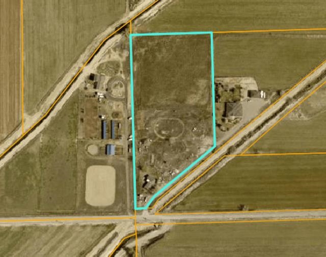 1844 M Road Fruita, CO 81521 - Photo 2 of 13 a bathroom with a shower