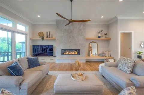 $1,149,950 | 7736 North Donnelly Avenue, Kansas City, MO 64158