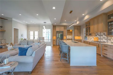 $1,149,950 | 7736 North Donnelly Avenue, Kansas City, MO 64158