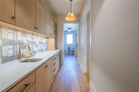 $1,149,950 | 7736 North Donnelly Avenue, Kansas City, MO 64158