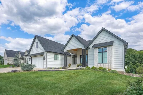 $1,149,950 | 7736 North Donnelly Avenue, Kansas City, MO 64158