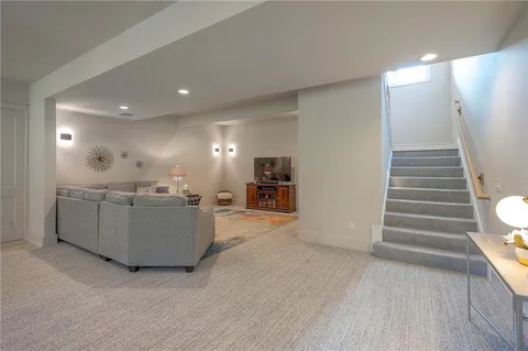 $1,149,950 | 7736 North Donnelly Avenue, Kansas City, MO 64158