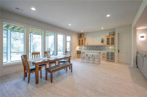 $1,149,950 | 7736 North Donnelly Avenue, Kansas City, MO 64158