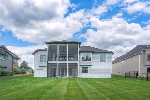 $1,149,950 | 7736 North Donnelly Avenue, Kansas City, MO 64158