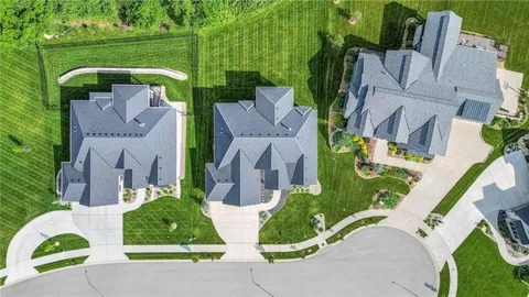 $1,149,950 | 7736 North Donnelly Avenue, Kansas City, MO 64158