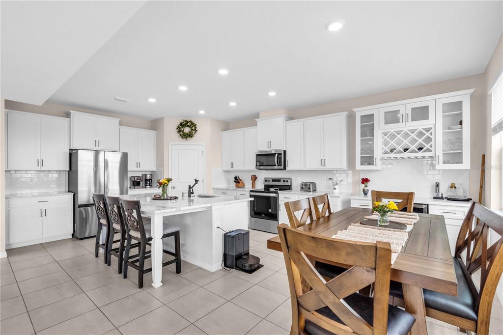 18015 Fattoria Terrace Lakewood Ranch, FL 34211 - Photo 8 of 47