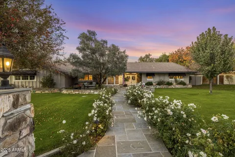 $1,599,000 | 516 West Lawrence Road, Phoenix, AZ 85013