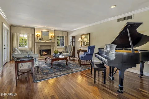 $1,599,000 | 516 West Lawrence Road, Phoenix, AZ 85013