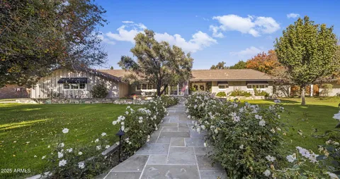 $1,599,000 | 516 West Lawrence Road, Phoenix, AZ 85013