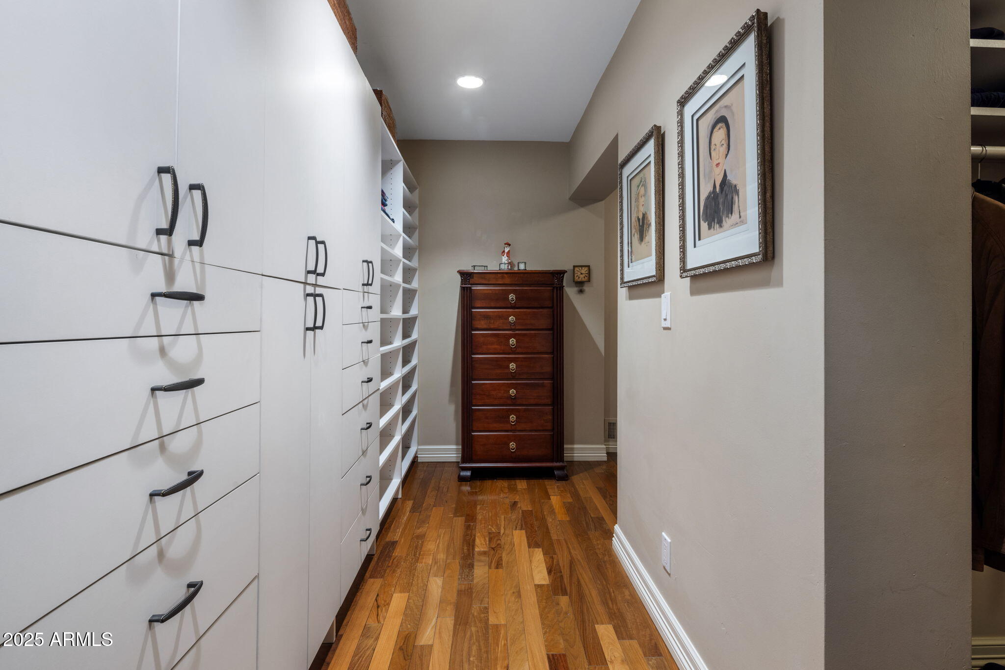 516 West Lawrence Road Phoenix, AZ 85013 - Photo 28 of 65 a view of hallway with stairs