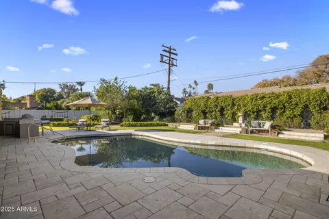 $1,599,000 | 516 West Lawrence Road, Phoenix, AZ 85013