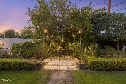 $1,599,000 | 516 West Lawrence Road, Phoenix, AZ 85013