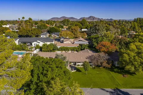 $1,599,000 | 516 West Lawrence Road, Phoenix, AZ 85013