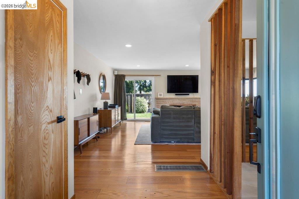 8618 Edgehill Court El Cerrito, CA 94530 - Photo 4 of 93
