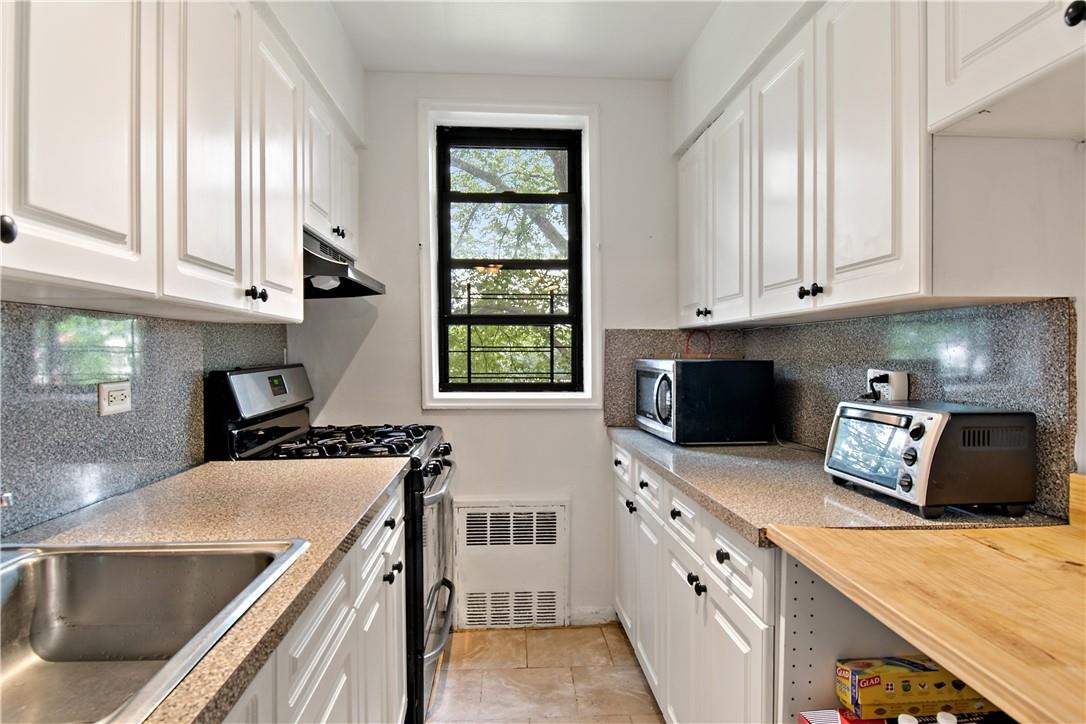 5235 Post Road, Unit 3DE Bronx, NY 10471 - Photo 7 of 24