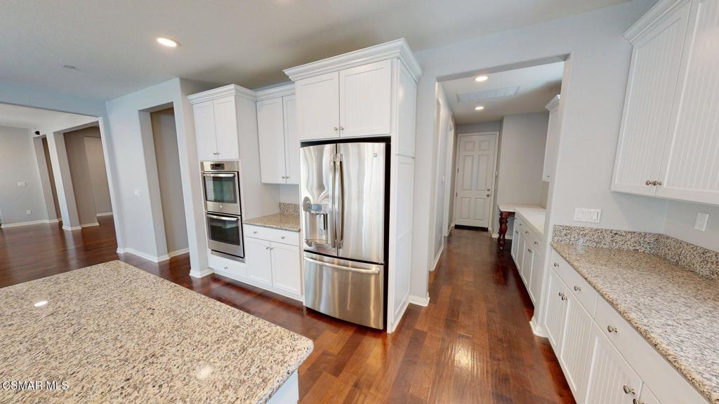 2816 Bella Court Simi Valley, CA 93065 - Photo 12 of 46