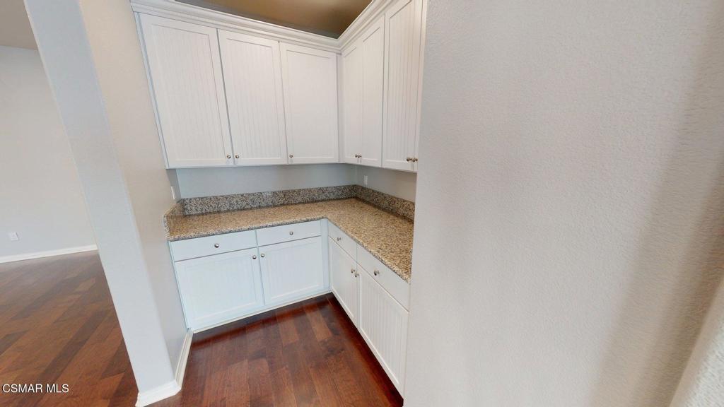 2816 Bella Court Simi Valley, CA 93065 - Photo 5 of 46