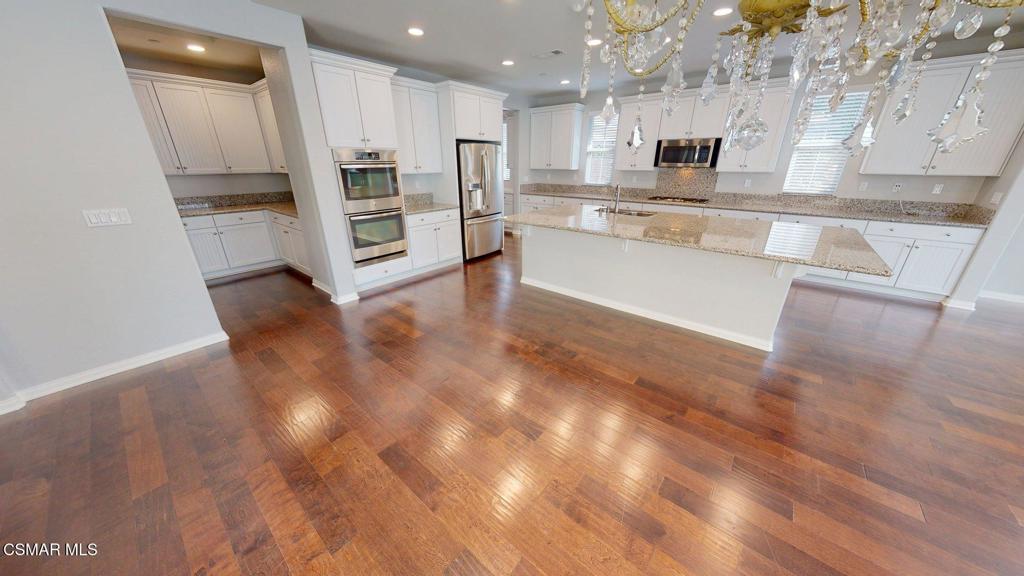 2816 Bella Court Simi Valley, CA 93065 - Photo 7 of 46