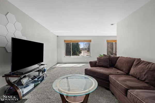 $210,000 | 928 North Adams Road, Unit 4, Birmingham, MI 48009