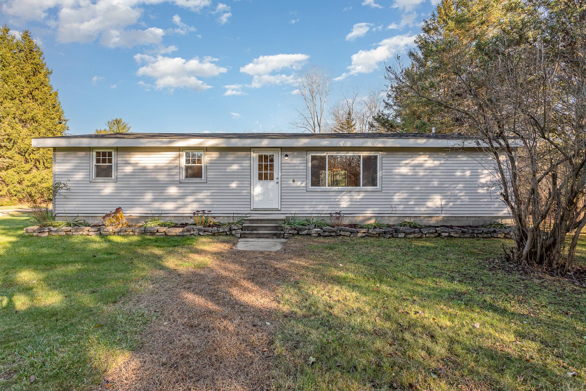 3077 Grove Road Standish, MI 48658 - Photo 2 of 30