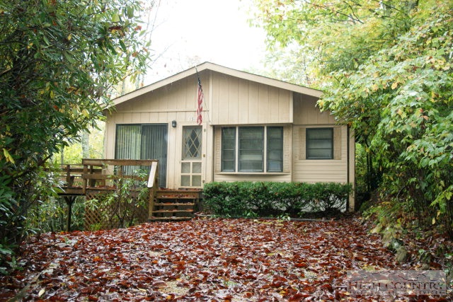 151 Goldfinch Road Newland, NC 28657 - Photo 1 of 19