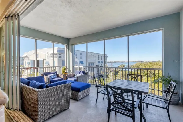 $950,000 | 396 Aruba Circle, Unit 302, Bradenton, FL 34209