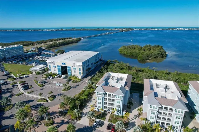 $950,000 | 396 Aruba Circle, Unit 302, Bradenton, FL 34209