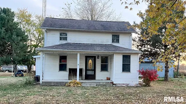 $239,995 | 8235 East Bear Paw Road, Ellisville, IL 61431