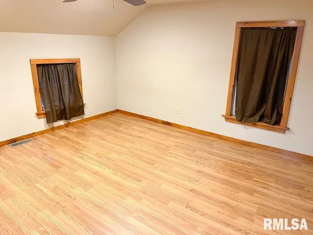 $239,995 | 8235 East Bear Paw Road, Ellisville, IL 61431