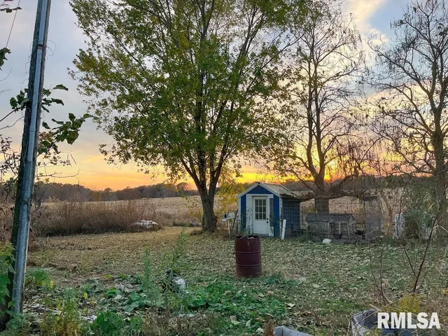 $239,995 | 8235 East Bear Paw Road, Ellisville, IL 61431