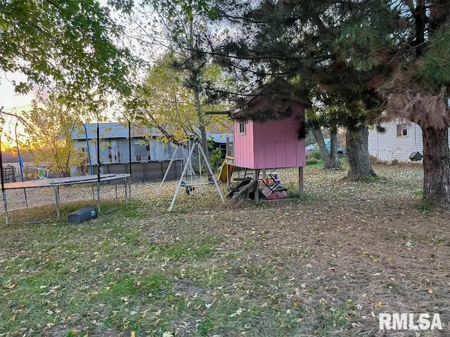 $239,995 | 8235 East Bear Paw Road, Ellisville, IL 61431