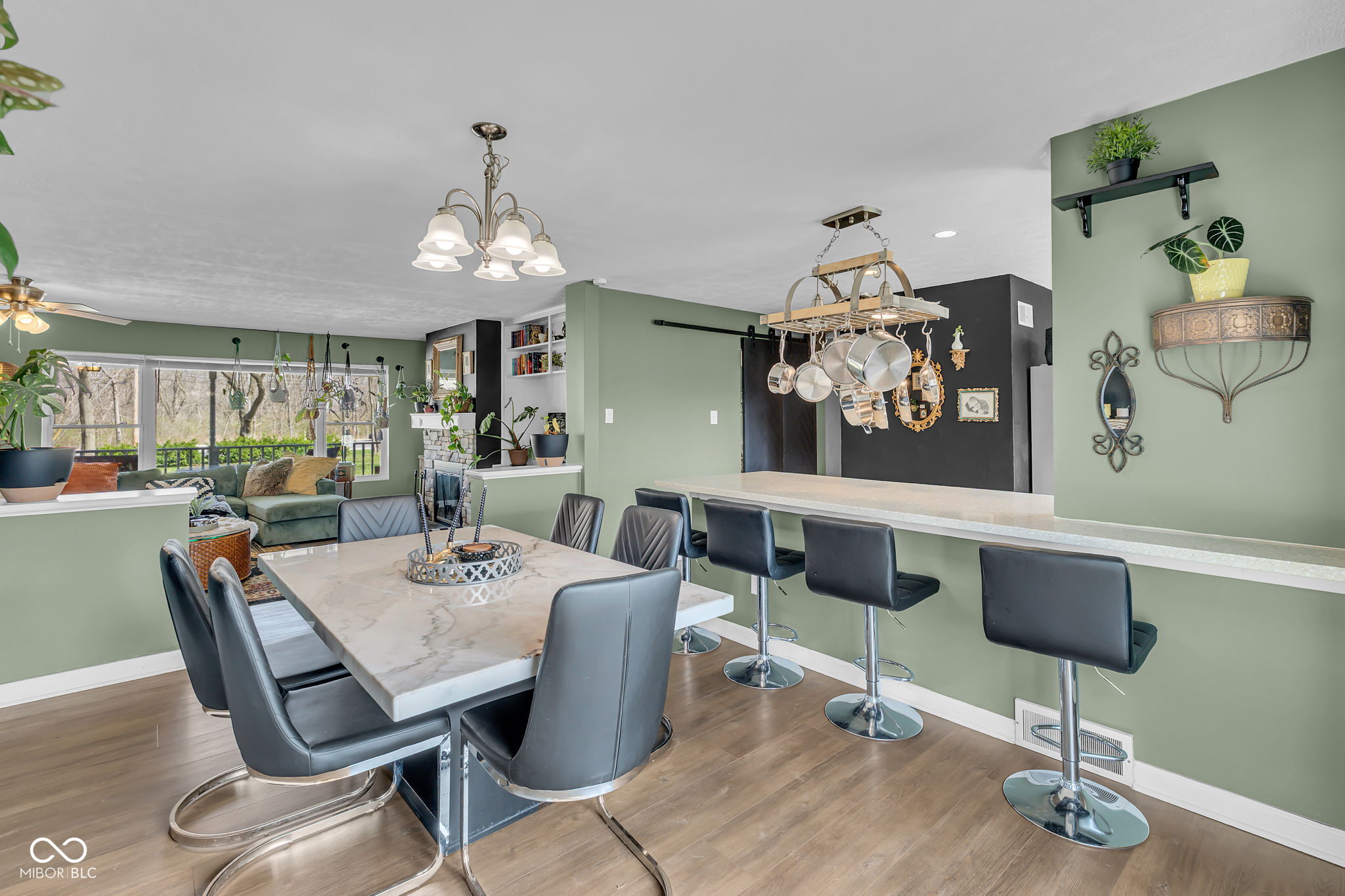 2435 Westlane Road Indianapolis, IN 46268 - Photo 4 of 60