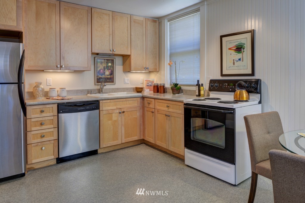 125 North 75th Street Seattle, WA 98103 - Photo 6 of 16 Gallery Image 6
