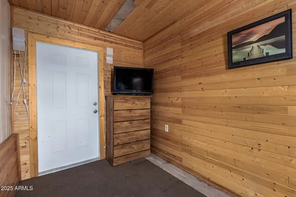 a view of walk in closet